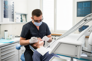 KLINIK PERGIGIAN I DENTAL