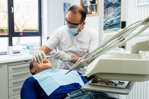 klinik pergigian warisan